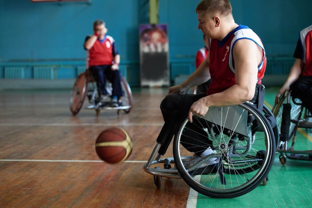 wheelchair users play basketball